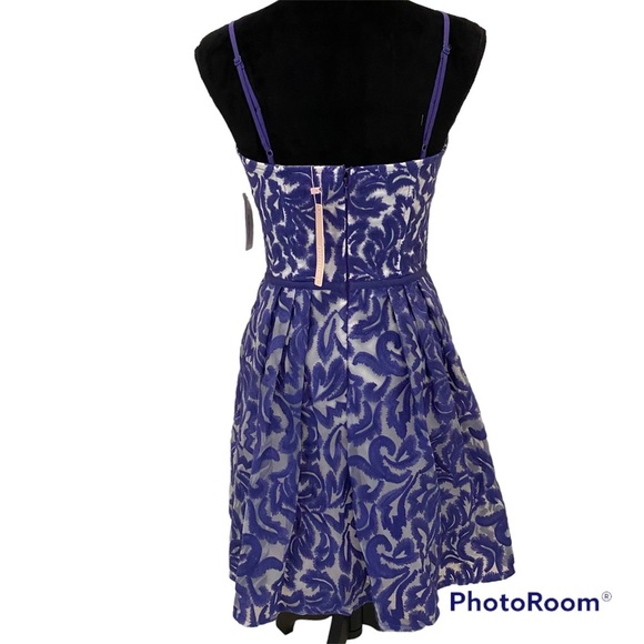 - NWT Minuet cocktail dress purple and white embroidery size M - Picture 2 of 8
